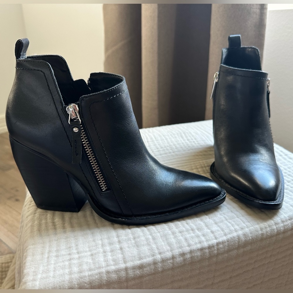 Gianni Bini Eyddie Leather Ankle Boots